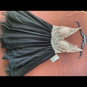 Prom dress       Party dress